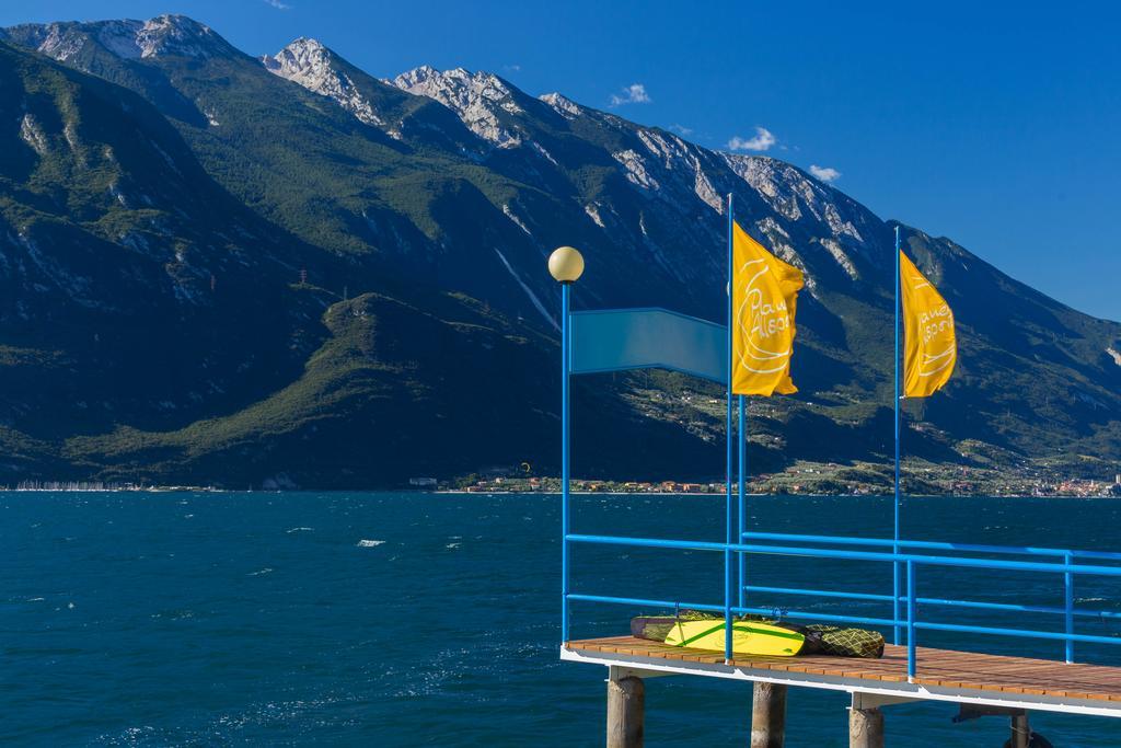 Hotel Capo Reamol Limone sul Garda Bagian luar foto